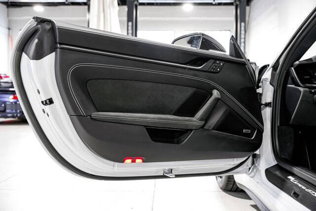 2023 Porsche 911 Carrera GTS