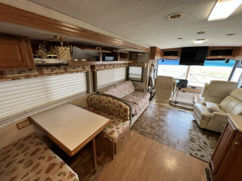 2000 Winnebago Adventurer