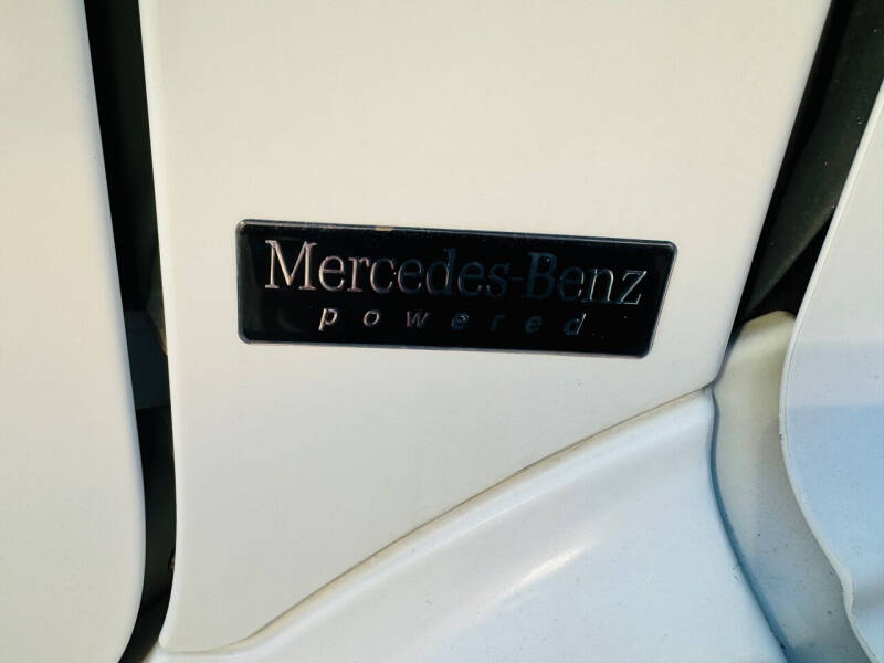 2008 Freightliner M2 106