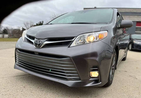 2019 Toyota Sienna XLE 8-Passenger