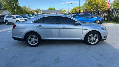 2015 Ford Taurus SEL