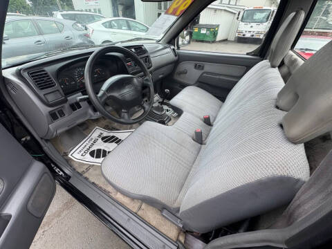 1999 Nissan Frontier XE