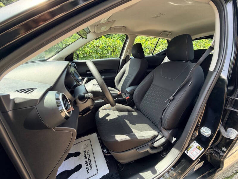 2021 Nissan Kicks SV