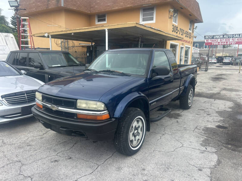 2002 Chevrolet S-10 LS