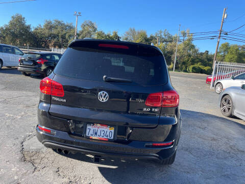 2015 Volkswagen Tiguan R-Line