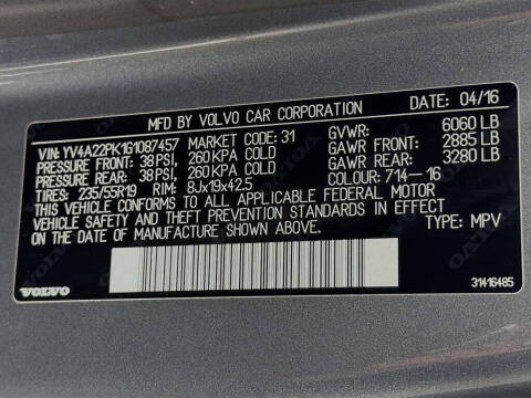 2016 Volvo XC90 T6 Momentum