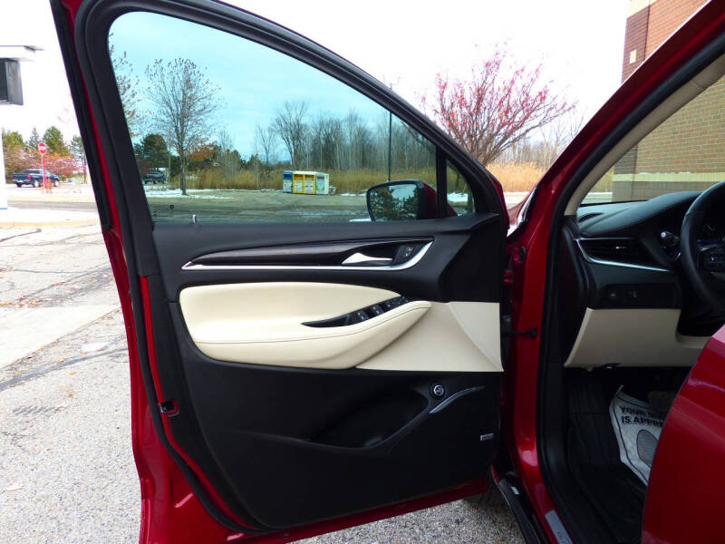 2023 Buick Enclave Essence