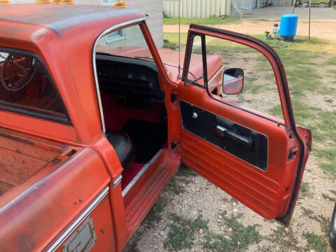 1969 Dodge D200 Pickup