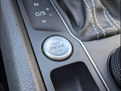 2022 Volkswagen Atlas Cross Sport V6 SEL Premium R-Line 4Motion