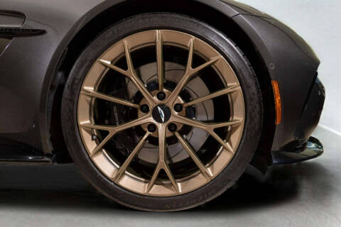 2025 Aston Martin Vantage