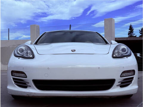 2011 Porsche Panamera 4