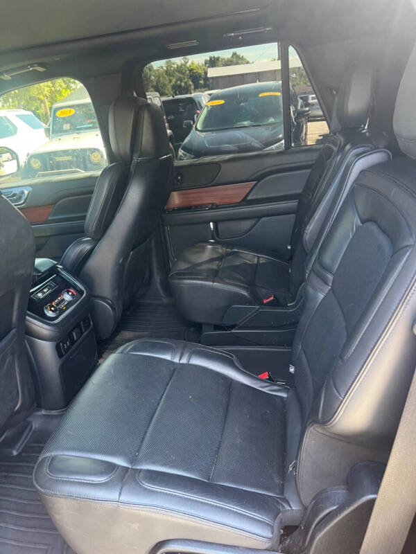 2018 Lincoln Navigator Select