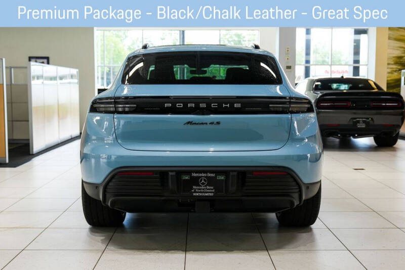 2025 Porsche Macan 4S Electric