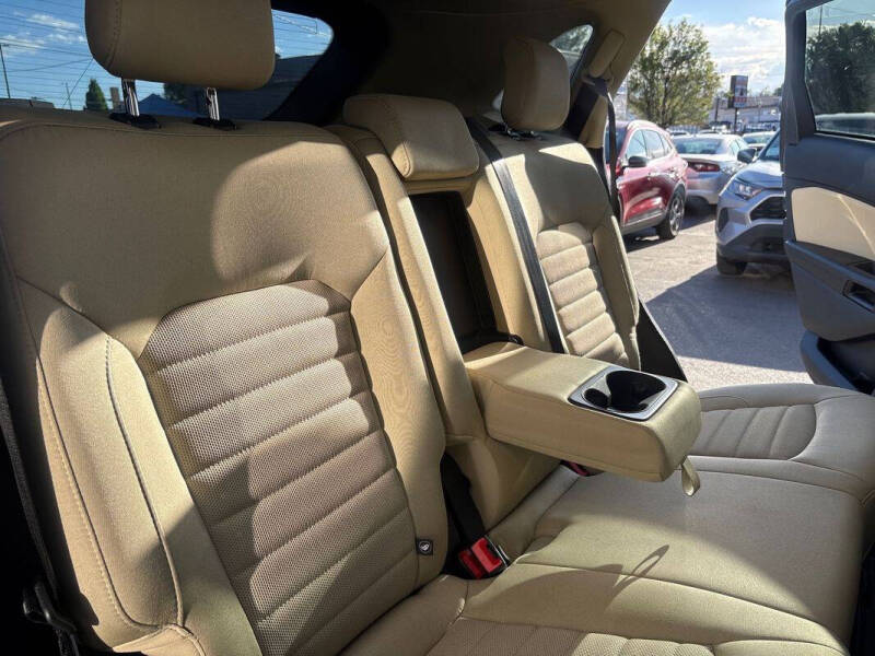2023 Ford Edge SE