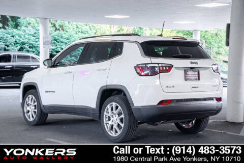2023 Jeep Compass Latitude Lux