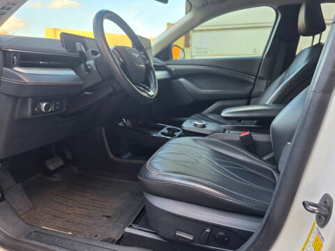 2021 Ford Mustang Mach-E California Route 1