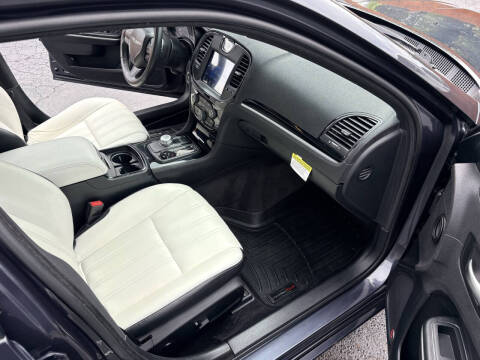 2017 Chrysler 300 S