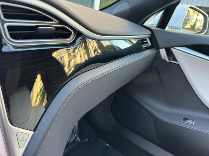 2017 Tesla Model S 75D