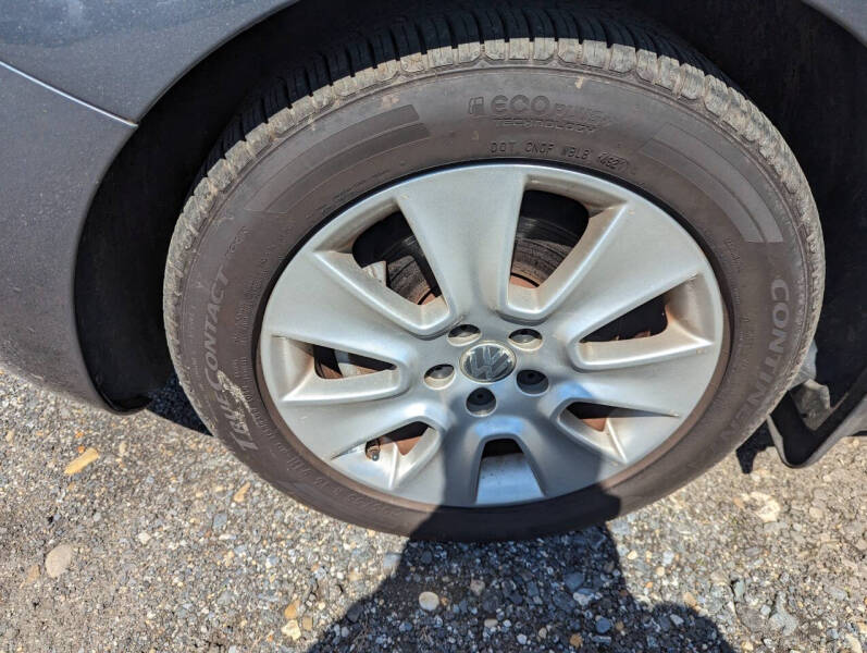 2008 Volkswagen New Beetle S