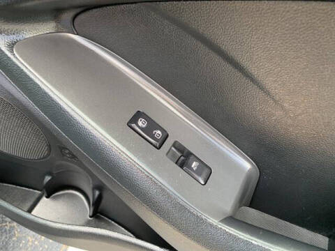 2017 Kia Forte5 LX