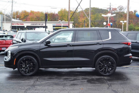 2023 Mitsubishi Outlander Black Edition