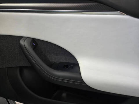 2022 Tesla Model S Plaid