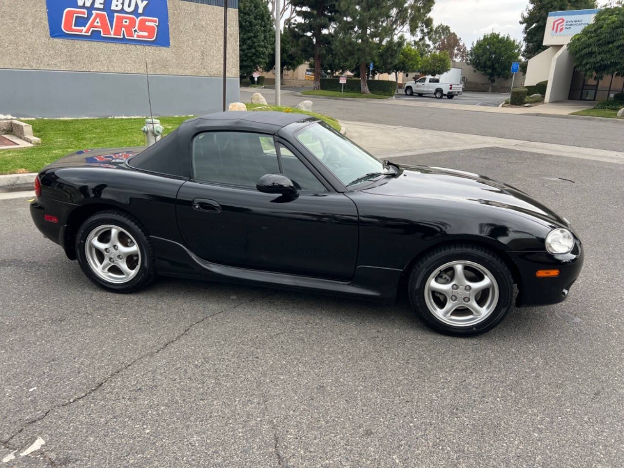 2001 Mazda MX-5 Miata for sale at ZRV AUTO INC in Brea, CA