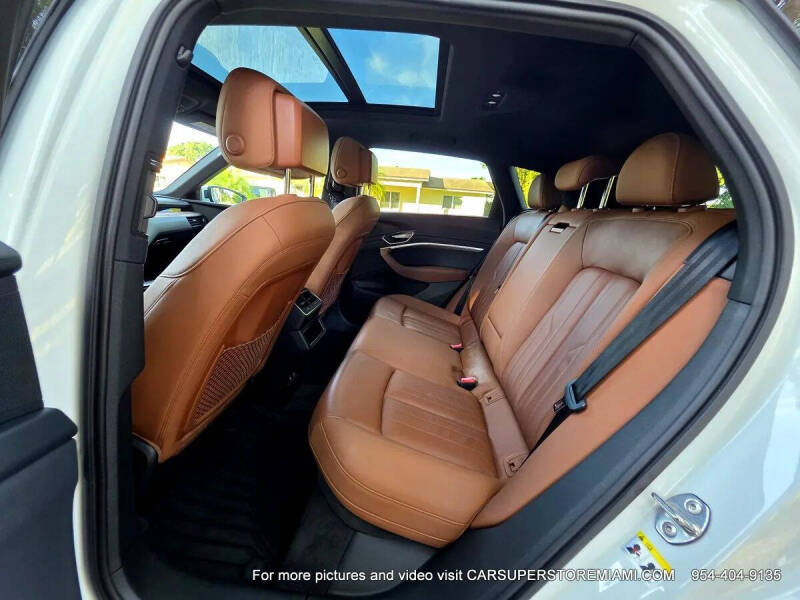 2021 Audi e-tron quattro Premium