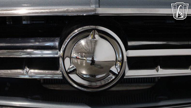 1954 Ford Crestline
