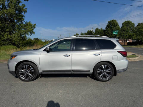 2017 Nissan Pathfinder Platinum