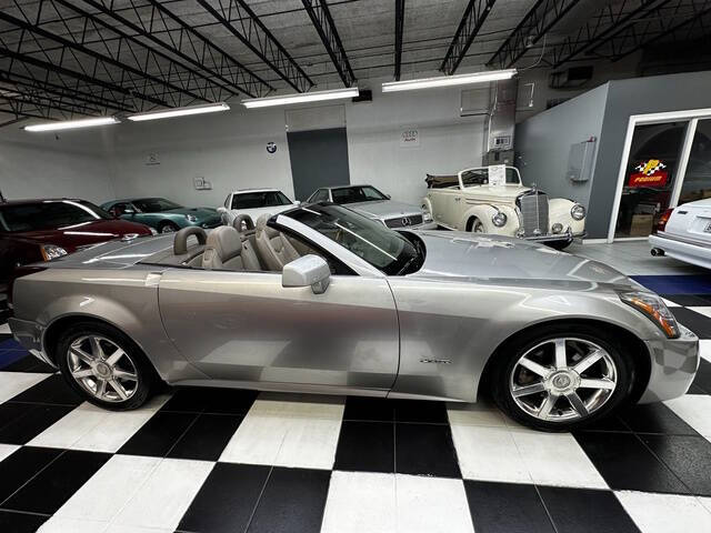 2005 Cadillac XLR