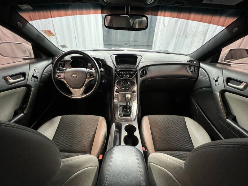 2016 Hyundai Genesis Coupe