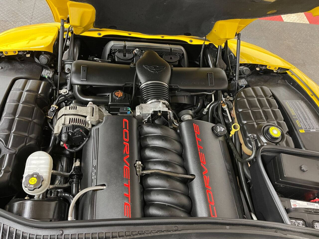 2003 Chevrolet Corvette 18