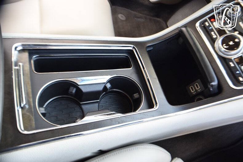 2018 Lincoln Continental Premiere