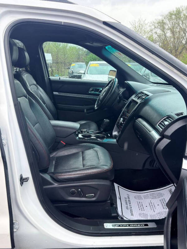 2017 Ford Explorer Sport