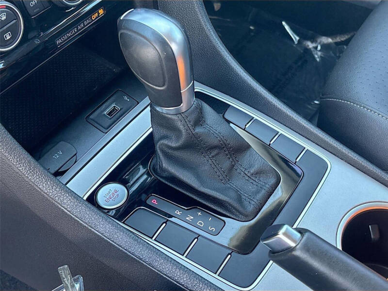 2020 Volkswagen Passat SE