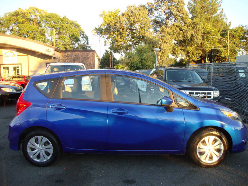 2017 Nissan Versa Note SV