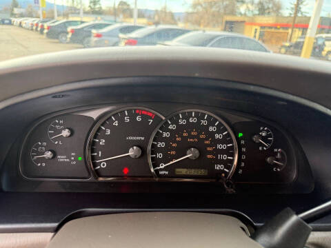 2005 Toyota Sequoia SR5