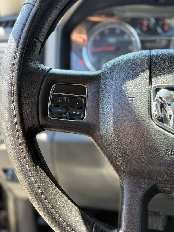 2012 RAM 1500 ST