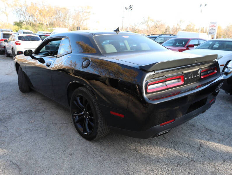 2016 Dodge Challenger SXT