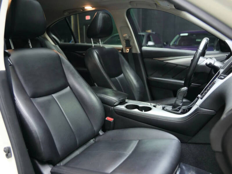 2021 Infiniti Q50 Luxe