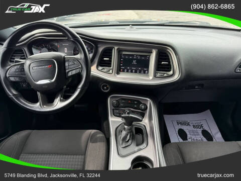 2019 Dodge Challenger SXT