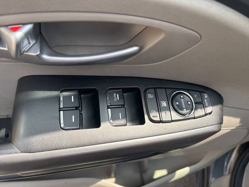 2017 Kia Sedona LX