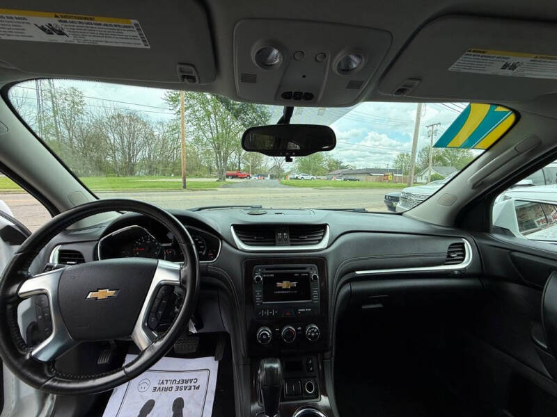 2017 Chevrolet Traverse LT