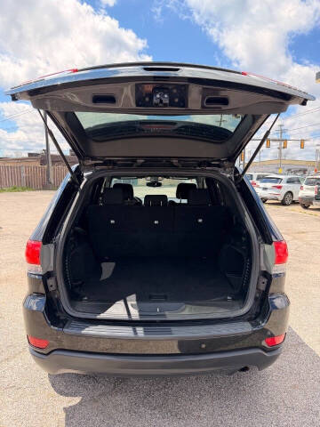 2017 Jeep Grand Cherokee Laredo