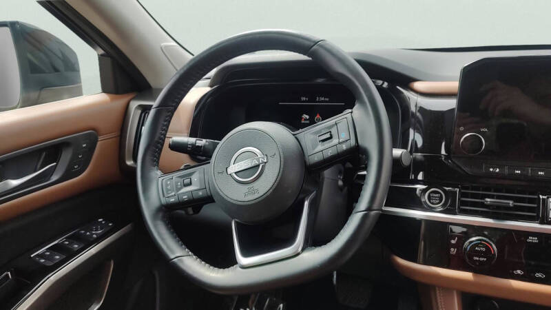 2022 Nissan Pathfinder Platinum