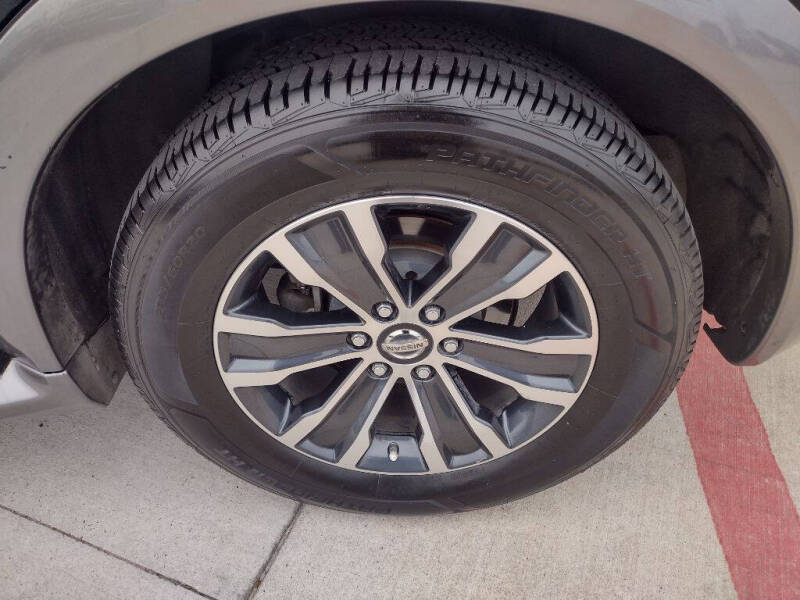 2020 Nissan Armada SV