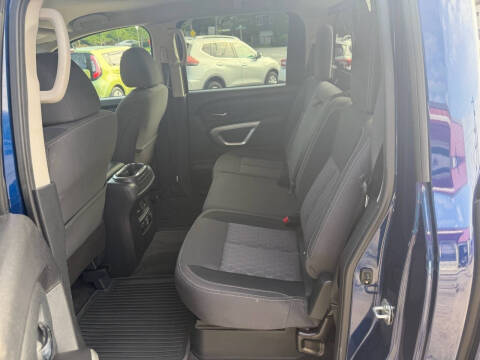 2021 Nissan Titan SV