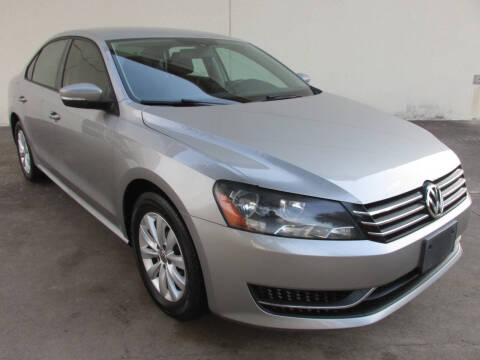 2013 Volkswagen Passat for sale at QUALITY MOTORCARS in Richmond TX