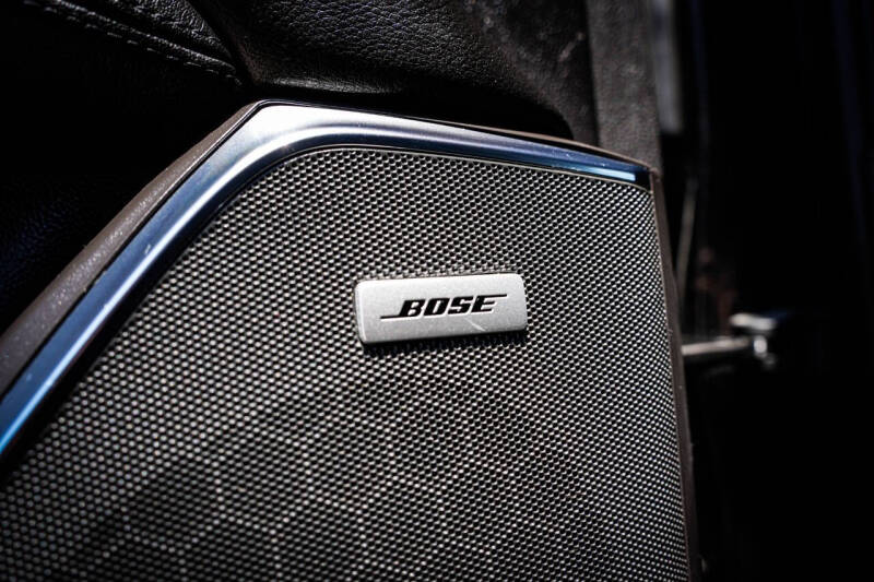 2016 Cadillac Escalade Standard